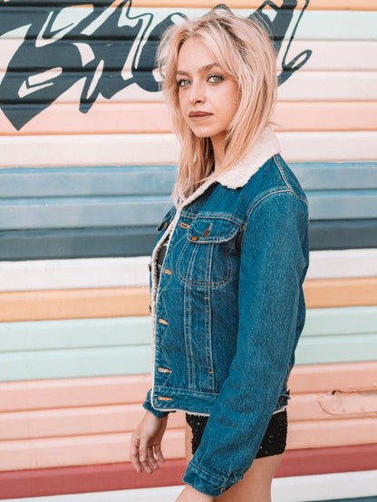 VINTAGE WARM DENIM JACKET WITH WARM SHEARLING INSIDE / XS - S